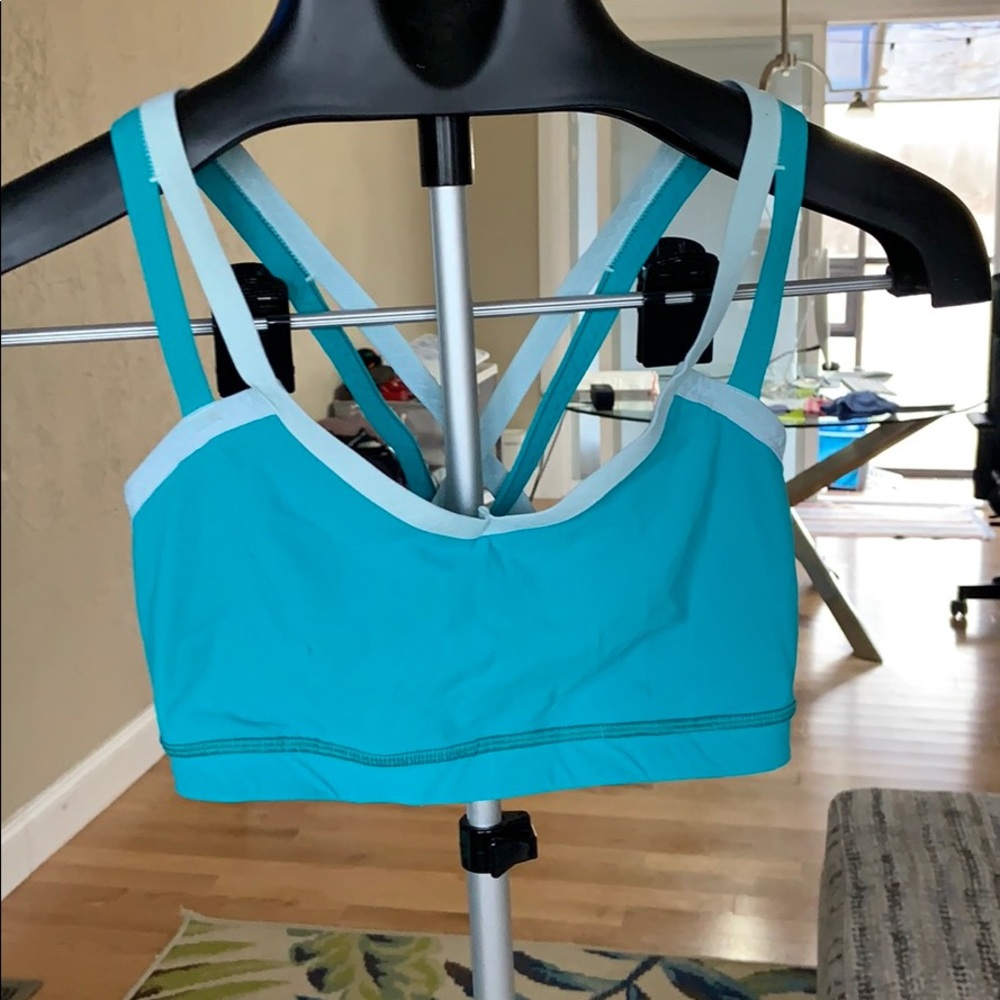 Lululemon sports bra